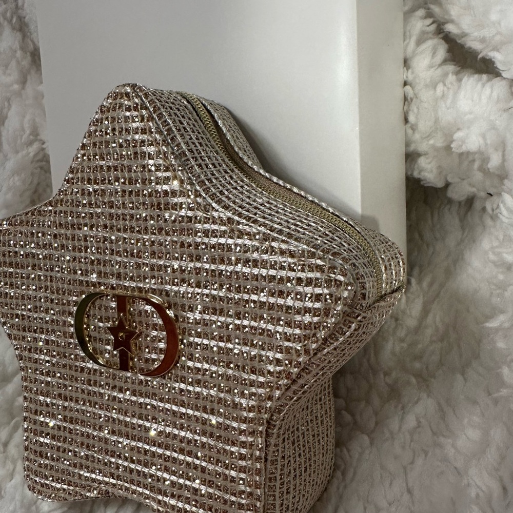🖤🖤New Dior Beauty Star-Shaped Gold Pouch🖤🖤 - Picture 7 of 8